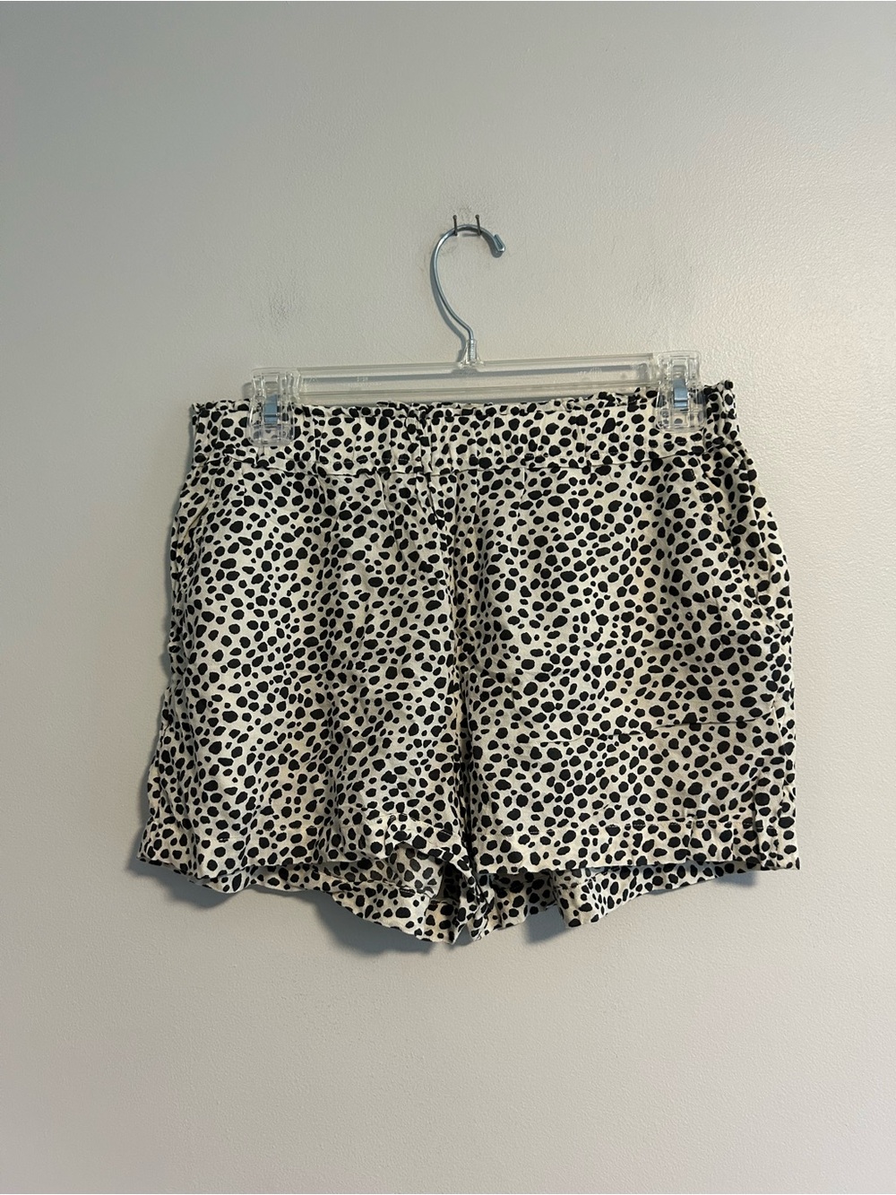 Aerie small Black and White polka dot flowy Shorts